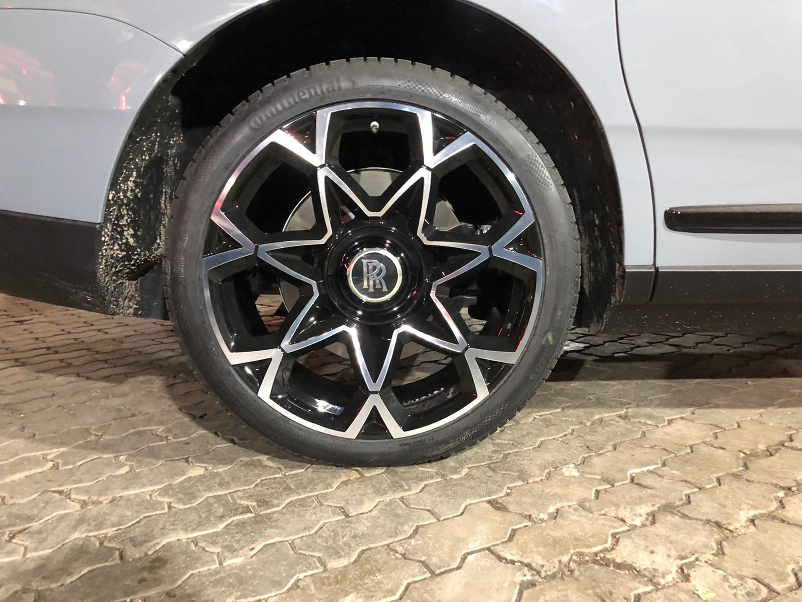 Rolls Royce Cullinan на 23" кованых дисках нашего производства фото 2